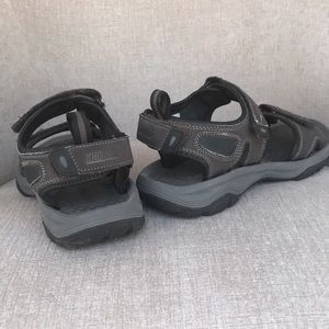 Khombu Men’s Sport Sandals